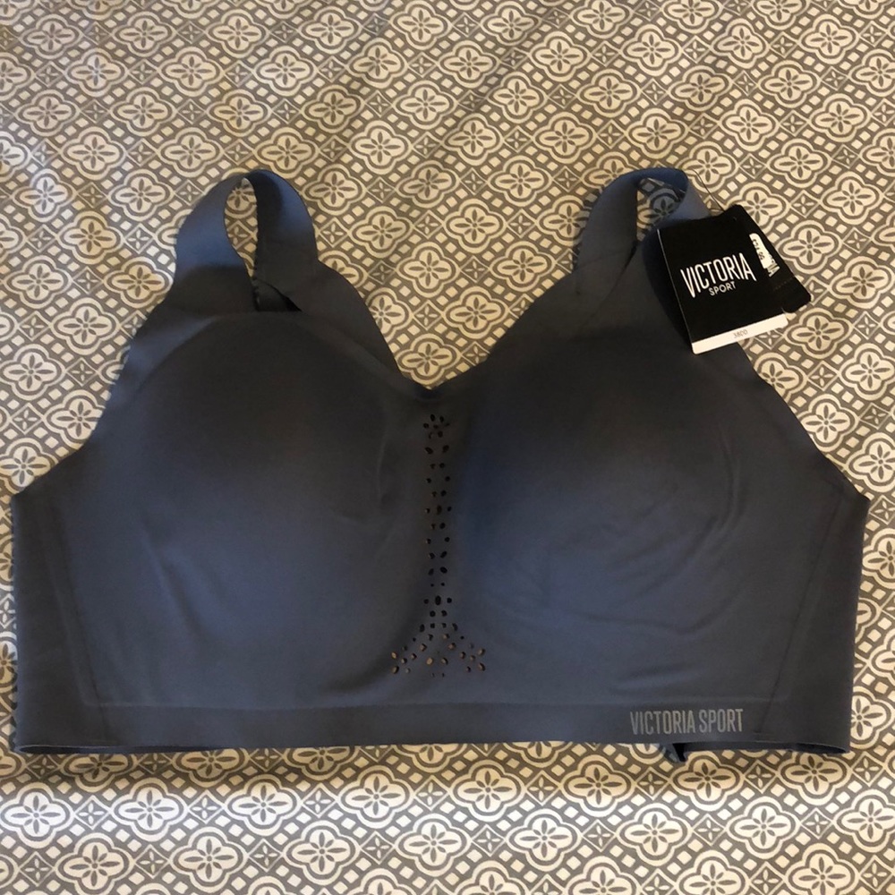 Victoria's Secret Angel Max sports bra